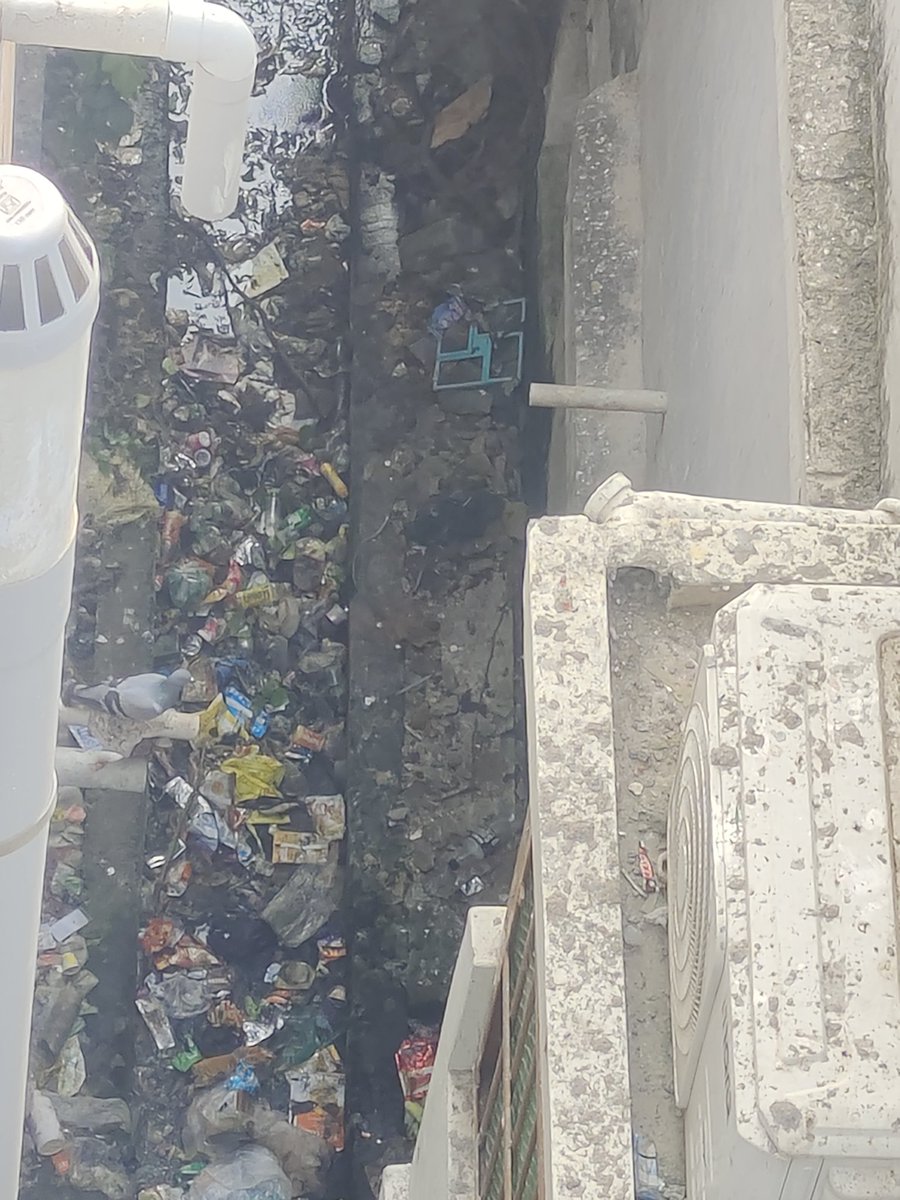 papoolrout61's tweet photo. Berhampur municipality lacks time to resolve public complaints due to a busy schedule. So they keep website and app to cut down public relations with admin. Trying to complain regarding drainage choked by improper cleaning of sanitary workers 
Drain not cleaned for 2 years #bemc https://t.co/sXV6Gut2wK