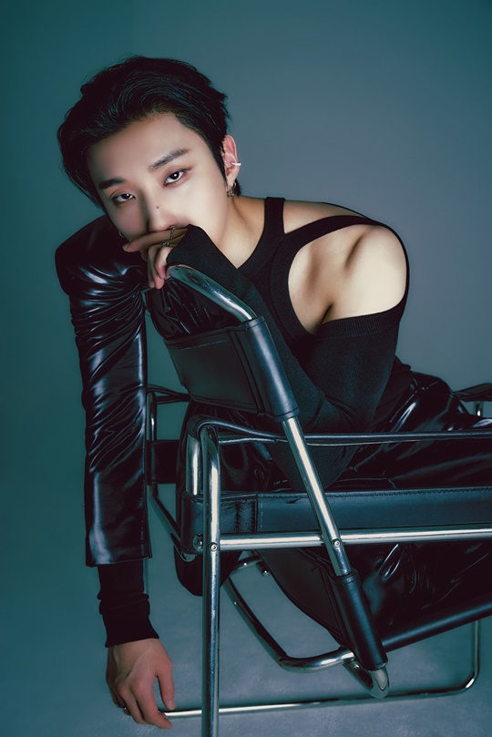 Kpop_Herald's tweet image. .@official_JDH93 of B.A.P has signed a contract with his bandmate @jongup_official’s agency @maenter1234. #JungDaehyun finished his mandatory military service last year. #Moonjongup recently appeared on the idol survival show #PeakTime. Wish the best for their new start! ✨ #BAP