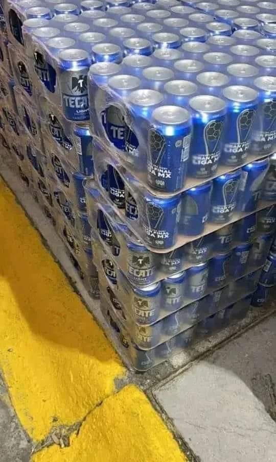 MelRayada's tweet photo. 🚨🚨🚨Sobres raza vamos a rifar 5 tapas de cerveza para este 31, entre todos los que le den like y RT a este tuit. 

El ganador sale mañana a las 12:00 
Para luego digan que no los quiero 
Suerte 🍀 https://t.co/HFTwOUzTeU