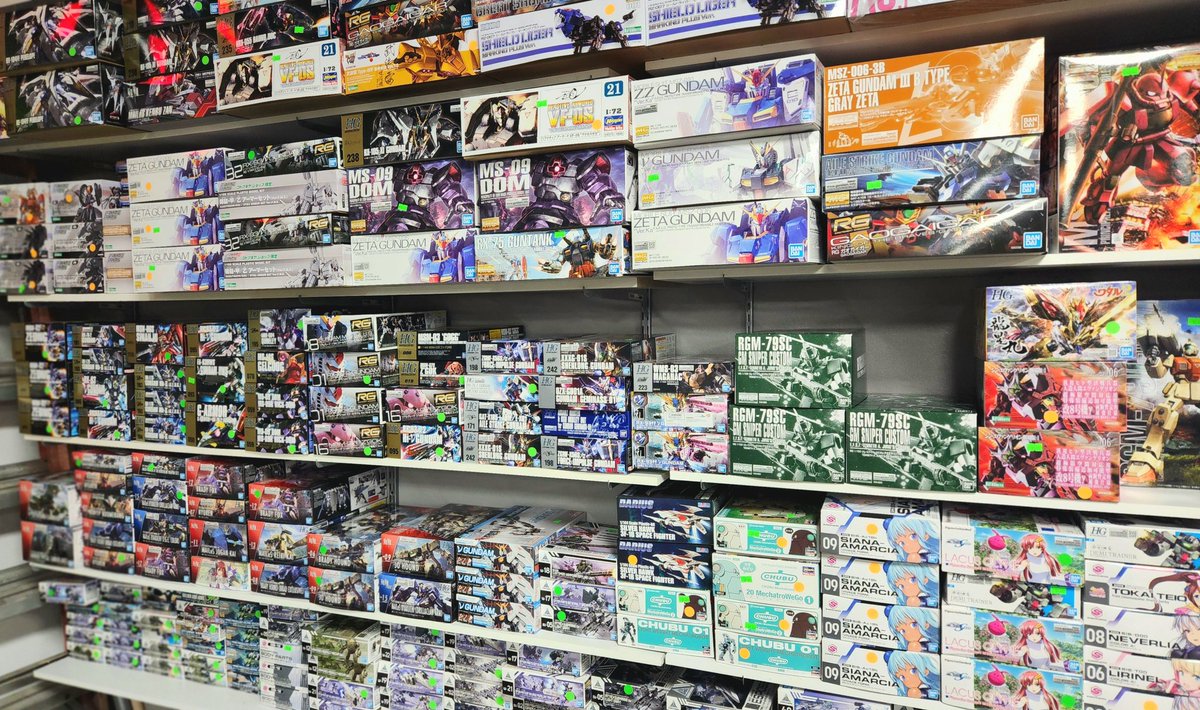 phoenixprime1's tweet photo. Last Build Night at @Flynnsgamingfl of 2023! Build myself the G-Bouncer as my last kit for the year! 
Can't wait to see what new Gunpla kits we will see at the acrade and much more in the future! 

#gundam #gunpla #buildnight #bandai https://t.co/76W1BWklhP