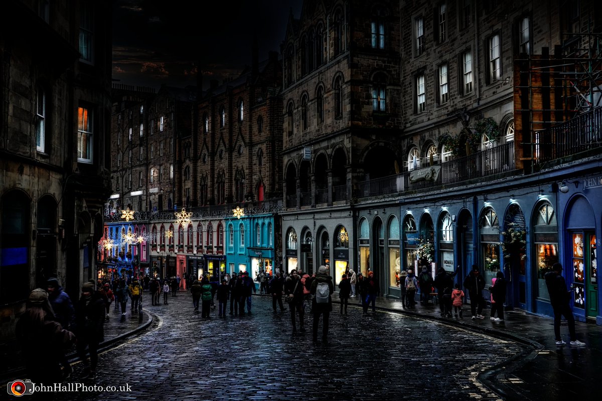 johnfhall's tweet photo. Victoria Street in Edinburgh, Scotland #Edinburgh a magical place https://t.co/Lwada9CE5U