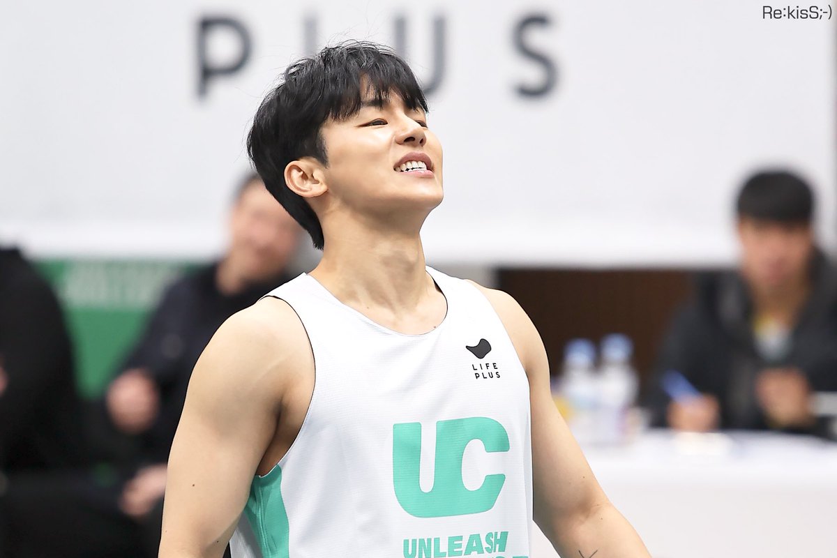 re_KisSmile's tweet photo. 🏀231216🏀
🐦⬛LIFE PLUS🐦⬛
UC UNLEASH CHALLENGE⛹️♂️
농구 경기 이겨서
인수 넘 기뻤나봐
이렇게 좋은 표정을 고 있었는지 아세요? ♡ㅎ_ㅎ
👋🏻
@k10208888
#MYNAME #insoo #마이네임 #인수 #インス #강인수
#LIFEPLUS #라이프플러스 #라이프플러스_스포츠 #언리쉬챌린지 #농구 https://t.co/rQgvEdpLRp