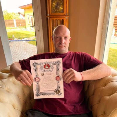 lightWaker tweet media