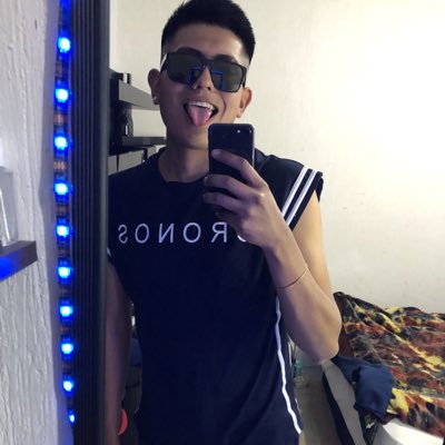 jonathanacasas's tweet photo. #NuevaFotoDePerfil https://t.co/KG846wBGa1