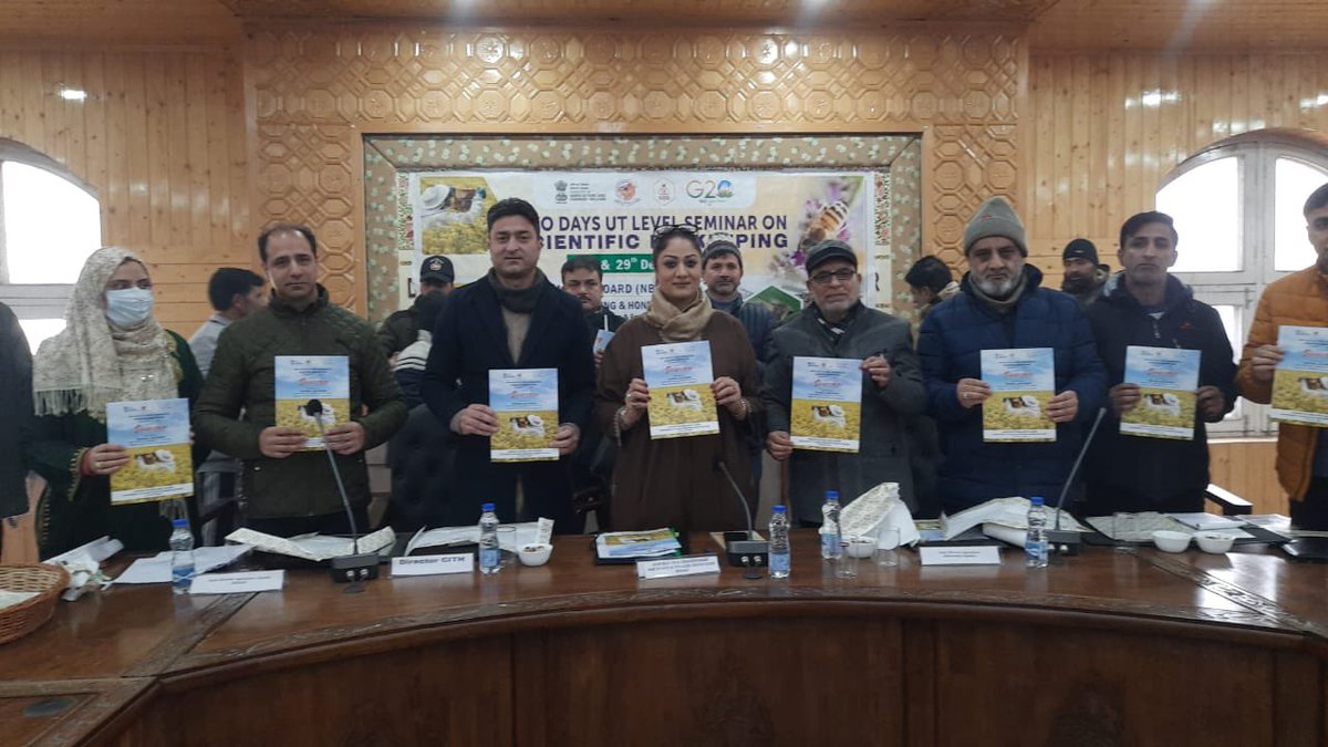 drhinabhat's tweet photo. Presided over Two Days UT level Seminar on scientific Beekeeping Commences at Kashmir Haat Srinagar .@narendramodi @OfficeOfLGJandK https://t.co/yRA2Lwh4IU