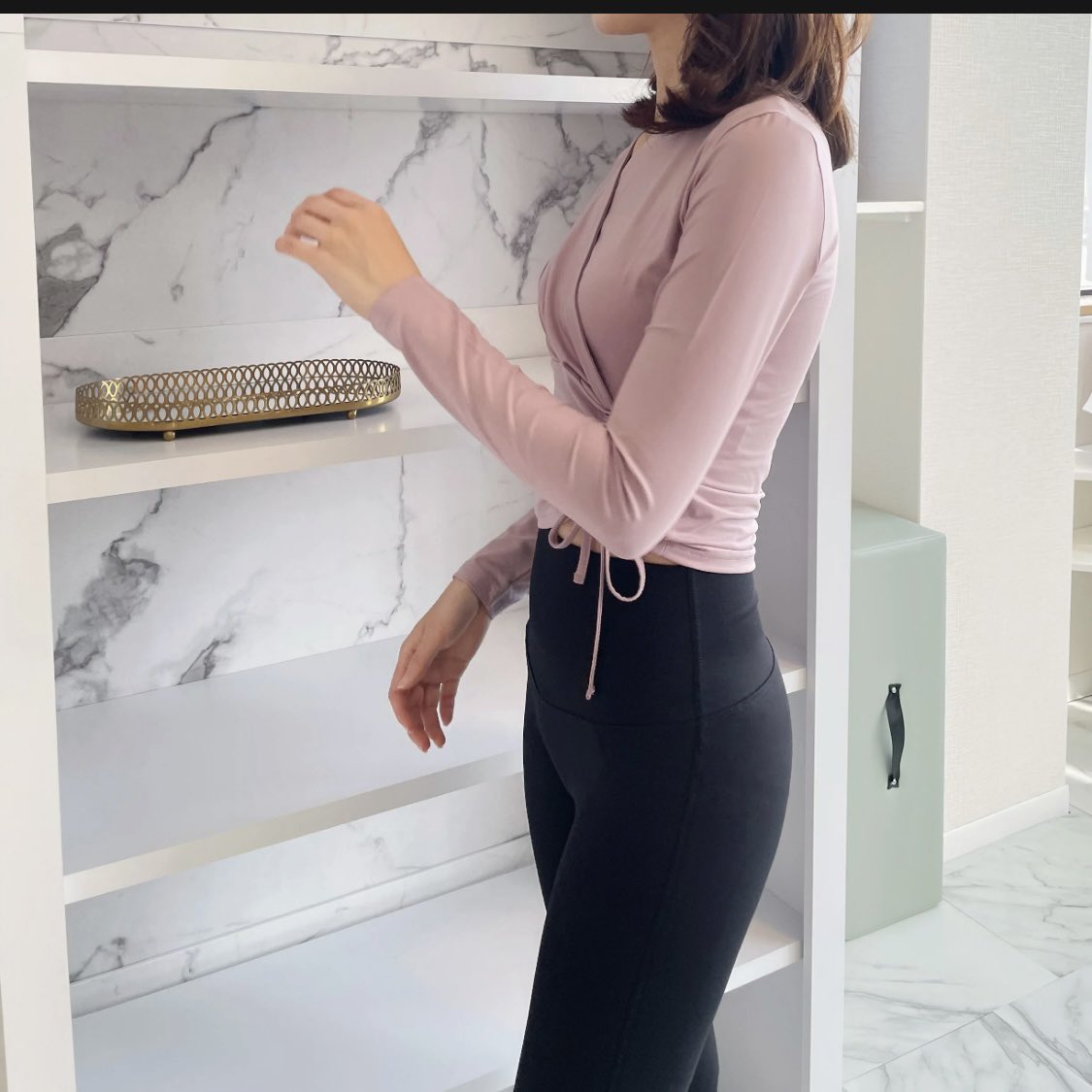 nxxaxzxwx's tweet photo. 2024年はピラティスをやる🧘♀️✨もう若くないのでそう簡単には痩せないし、産後なので体型も戻したい🫣
なのでピラティスウェアをENEUで購入🥺トップスはピンクで💗(完全に形から入るタイプ)#eneu https://t.co/w8b4vZhCpa