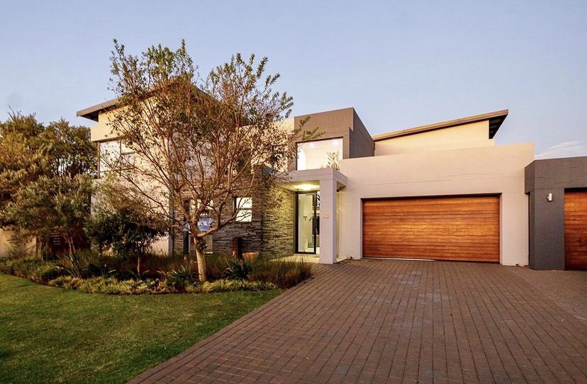 OscarMagud's tweet photo. You deserve your own home 🏡 💙. https://t.co/cXpwfdVO1p