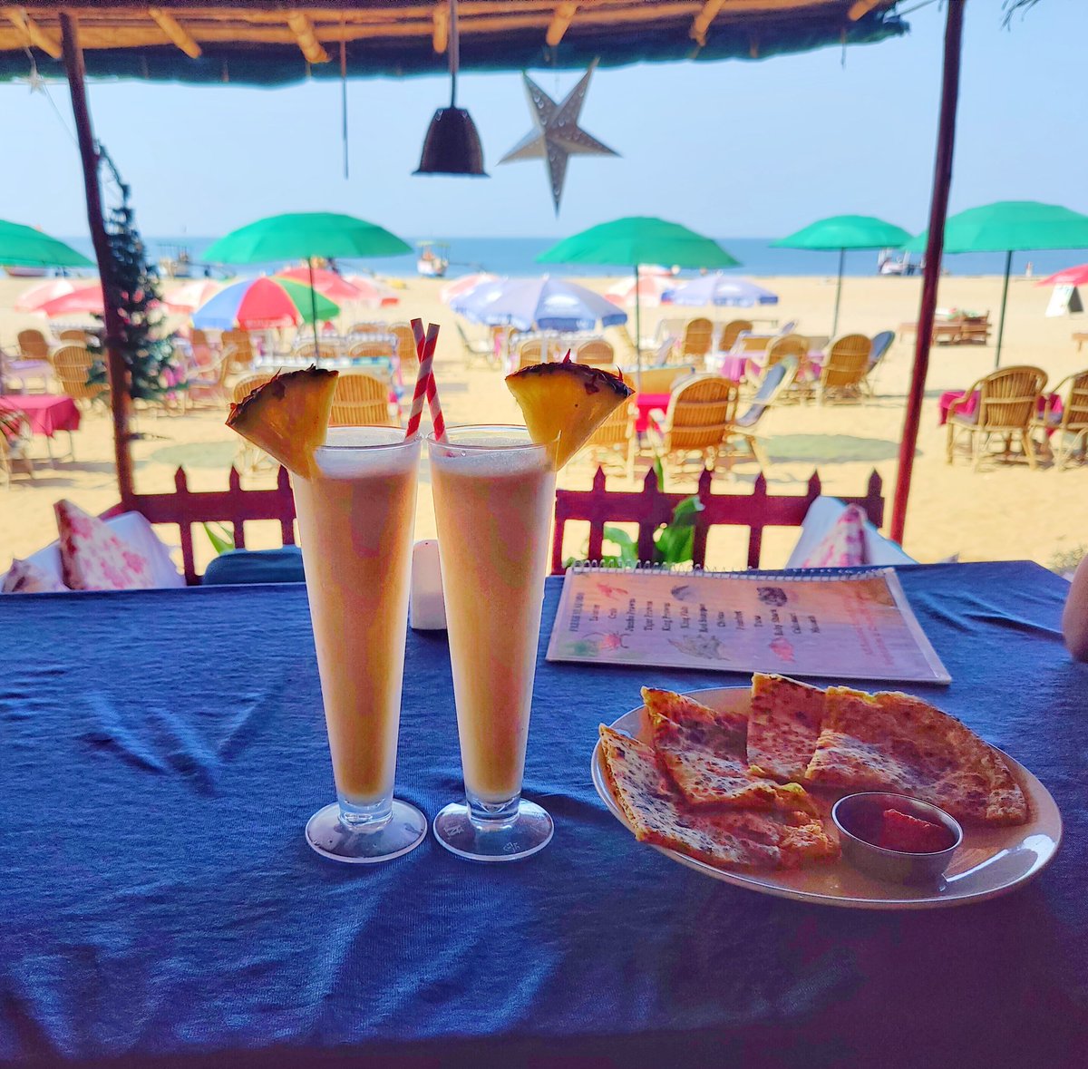 chauchaubhath's tweet image. Not a bad setting for #breakfast, is it? 😊

#SouthGoa