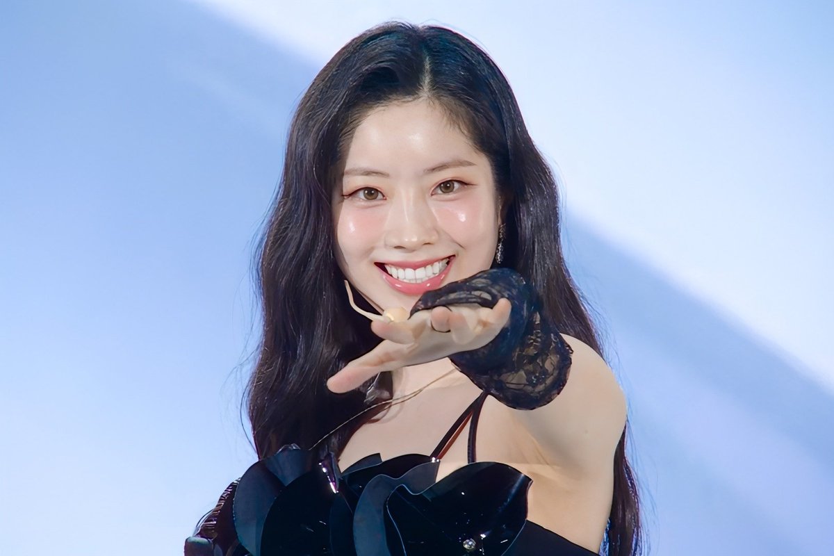 dahyunpie's tweet photo. #다현 #DAHYUN https://t.co/VWtiapEyUF