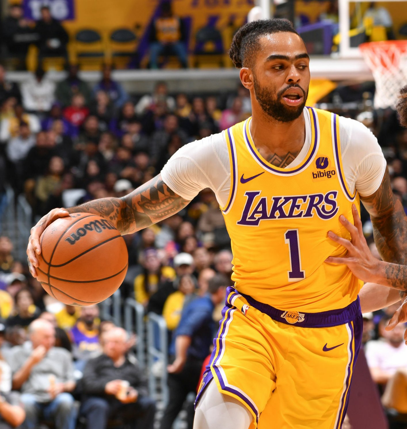 NBA History in the Making: D'Angelo Russell Shines in an Epic Hornets 