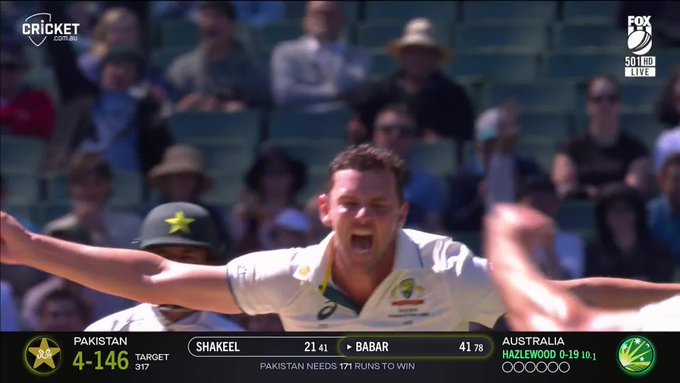 Josh Hazlewood strung together 24 consecutive dots in his post-tea spell - and it included the BIG wicket of Babar Azam! 🔥 📹 Credits: Twitter/cricketcomau