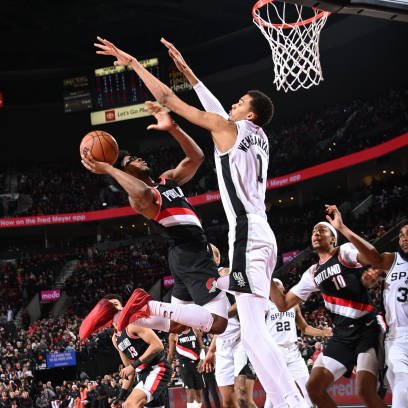 My1MVP's tweet photo. #SASvsPOR, Spurs Win
Victor Wembanyama (30 pts / 7 blocks) to lead the Spurs.
Devin Vassell & Jeremy Sochan combined for 33 pts.
Jerami Grant & Malcolm Brogdon with 29 pts each. Scoot Henderson added 25 pts.
Best Players In This Game? Link Below:
https://t.co/G9cqLfRYGF
7/8 https://t.co/UX93gprrhI