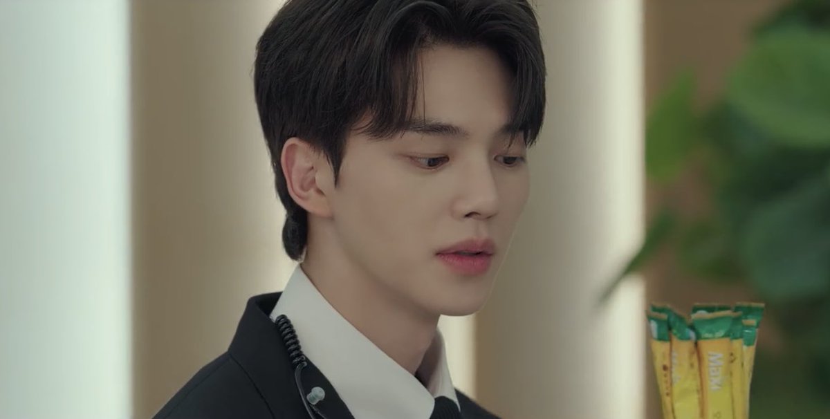 abtkdrama's tweet photo. this guwon goes down to the history books https://t.co/ebmAAGq1DW