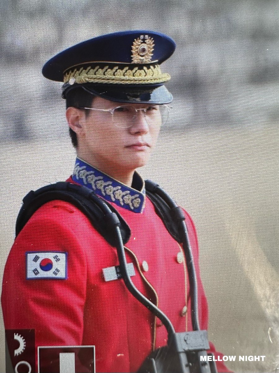 mellow_night416's tweet photo. 231229 화랑의식

#승식 #seungsik #강승식 #スンシク https://t.co/F2JEheF9R2