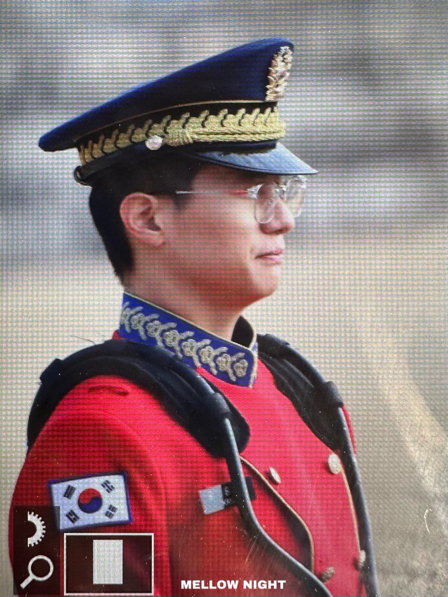 mellow_night416's tweet photo. 231229 화랑의식

#승식 #seungsik #강승식 #スンシク https://t.co/F2JEheF9R2