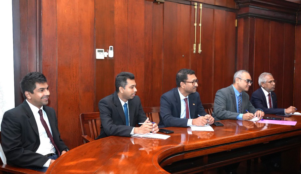 alisabrypc's tweet photo. Pleased to meet the Chief of Peel Regional Police of #Canada Nishan Duraiappah, who is of Sri Lankan descent, at @MFA_SriLanka today. While recognizing OSL Canadians’ contributions to the development of both #SriLanka and #Canada, we also discussed cooperation in the area of community policing.