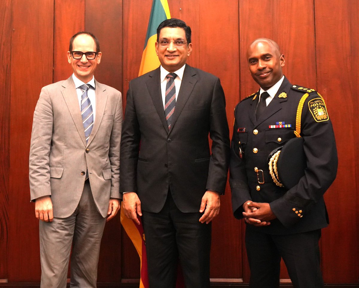 alisabrypc's tweet photo. Pleased to meet the Chief of Peel Regional Police of #Canada Nishan Duraiappah, who is of Sri Lankan descent, at @MFA_SriLanka today. While recognizing OSL Canadians’ contributions to the development of both #SriLanka and #Canada, we also discussed cooperation in the area of community policing.