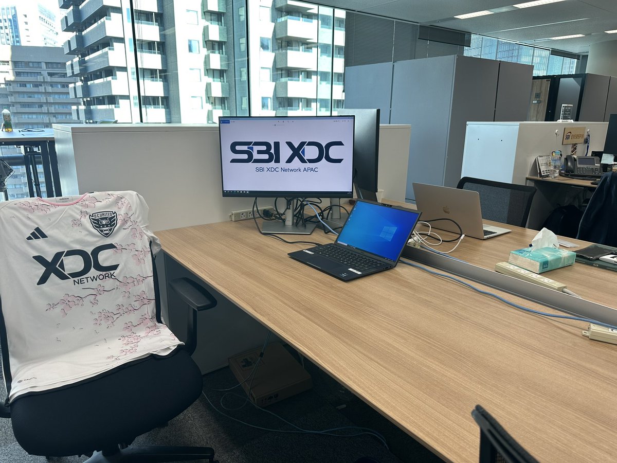 tomohiko_kondo's tweet photo. SBI XDC Network APAC、早速SBIグループ内オフィスで稼働開始しております。

そして稼働3日目の本日に仕事納めとなりますが、来年より情報提供、R3 CordaとのPoCを中心に稼働してまいります。 https://t.co/rVK8uo1k2s