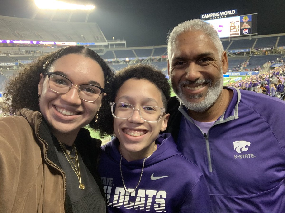 DMGilyot's tweet photo. Wildcats win @PopTartsBowl 2023
#KStateFB https://t.co/WXDJSFMMiu