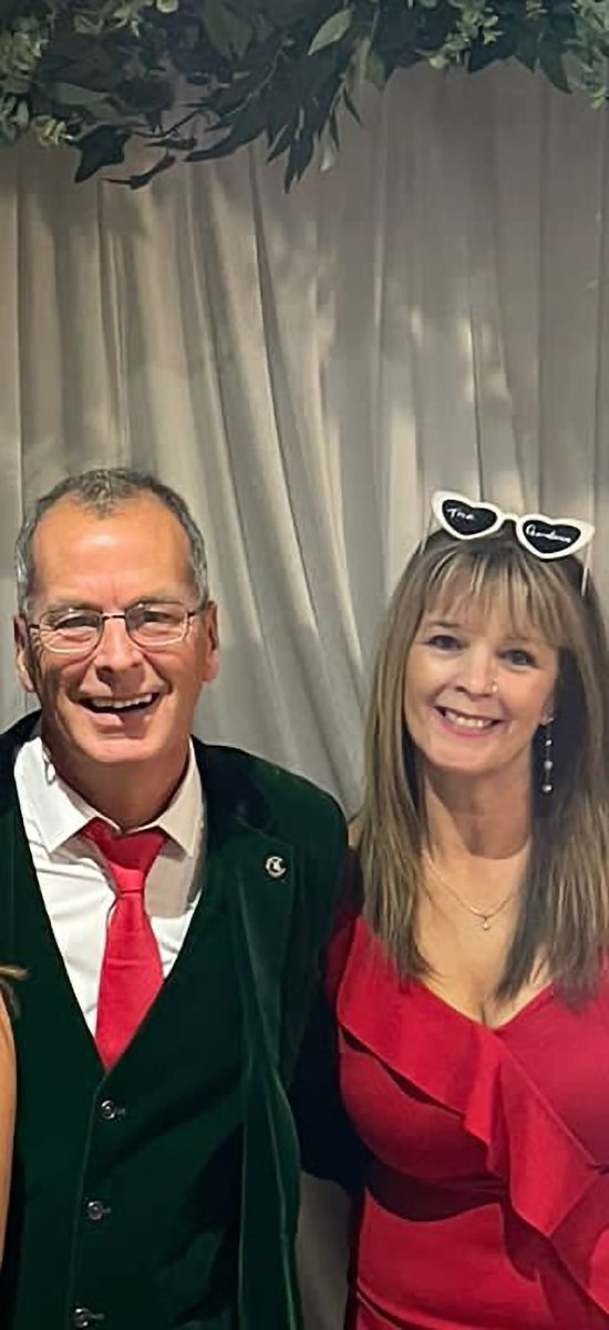 It's Fridayyyyyyy. 
Christmas done.
This weekend is massive .
We re-new our wedding vows .After 30 years together on New year's eve .
Fly away for a big Birthday .
Start 2024 on a high .
Good Luck to our Stage Star New year's day at Cheltenham.