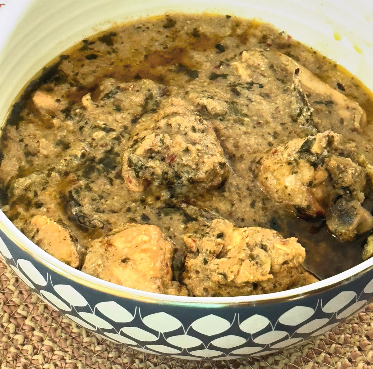 PrabirJha's tweet photo. #ChickenMaharani it is today.. made in curd, a motley mix of crushed masalas,kasuri methi and seasoned with ghee 😋 #PrabirAlsoCooks #BeyondHR https://t.co/GzAafpdhzW