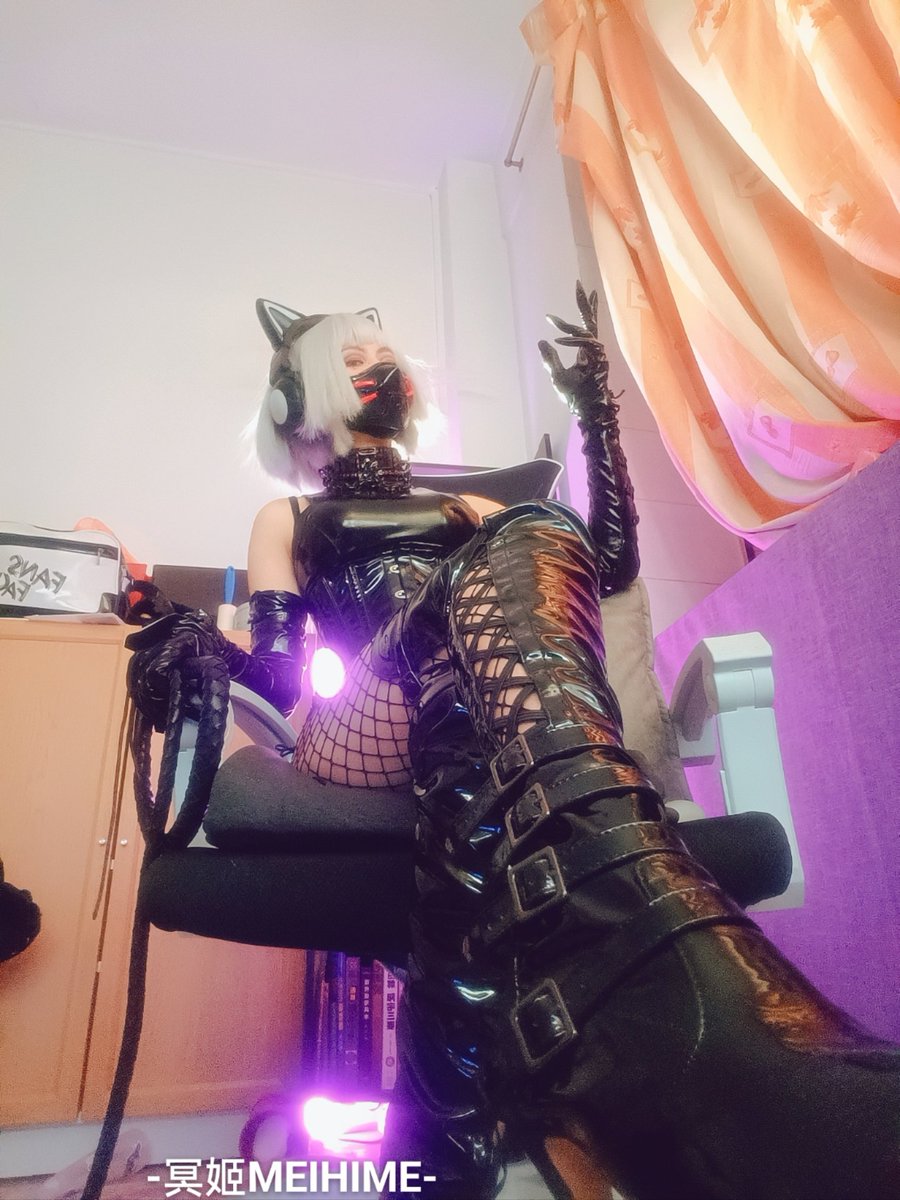 我闻到了猎物的胶味咯