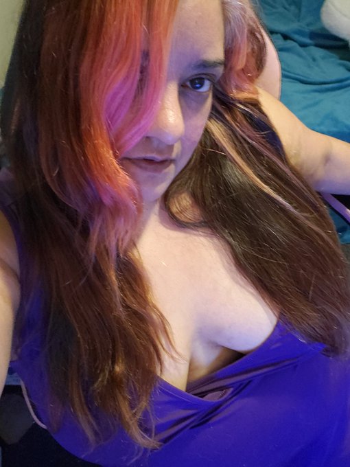 I bought a vibrating, thrusting 10 inch dildo and I'm anxiously excited lol 😟 🍆 it comes sunday https://t<a href="/tag/bbw"class="tags"><span>#bbw</span></a>