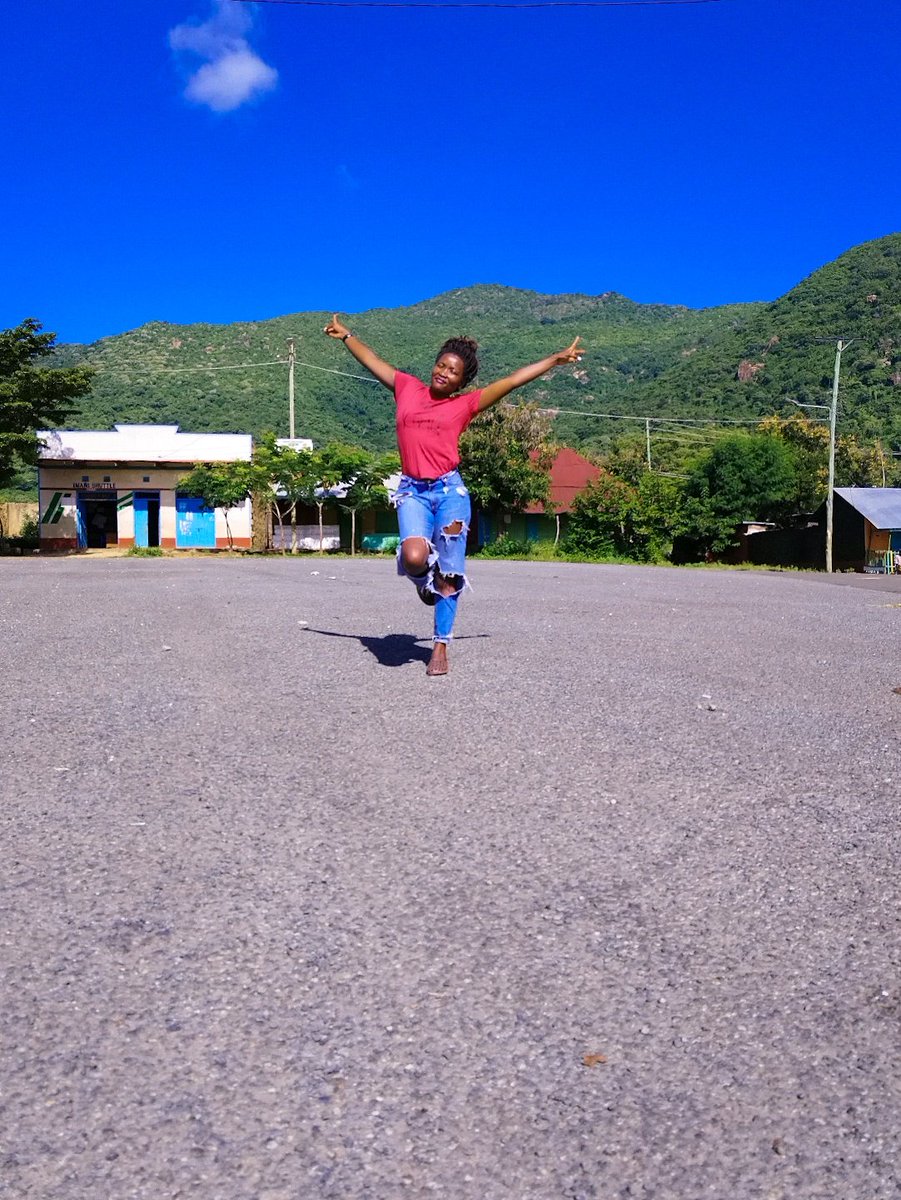 ms_mutegi's tweet photo. #THREAD

I know i have showed you another side of  Tharaka Nithi County but here is a side i haven't been before. The landscape had me submerged in awe😍

#TembeaKenya #DiscoveringTNC https://t.co/Ef39zHps4F