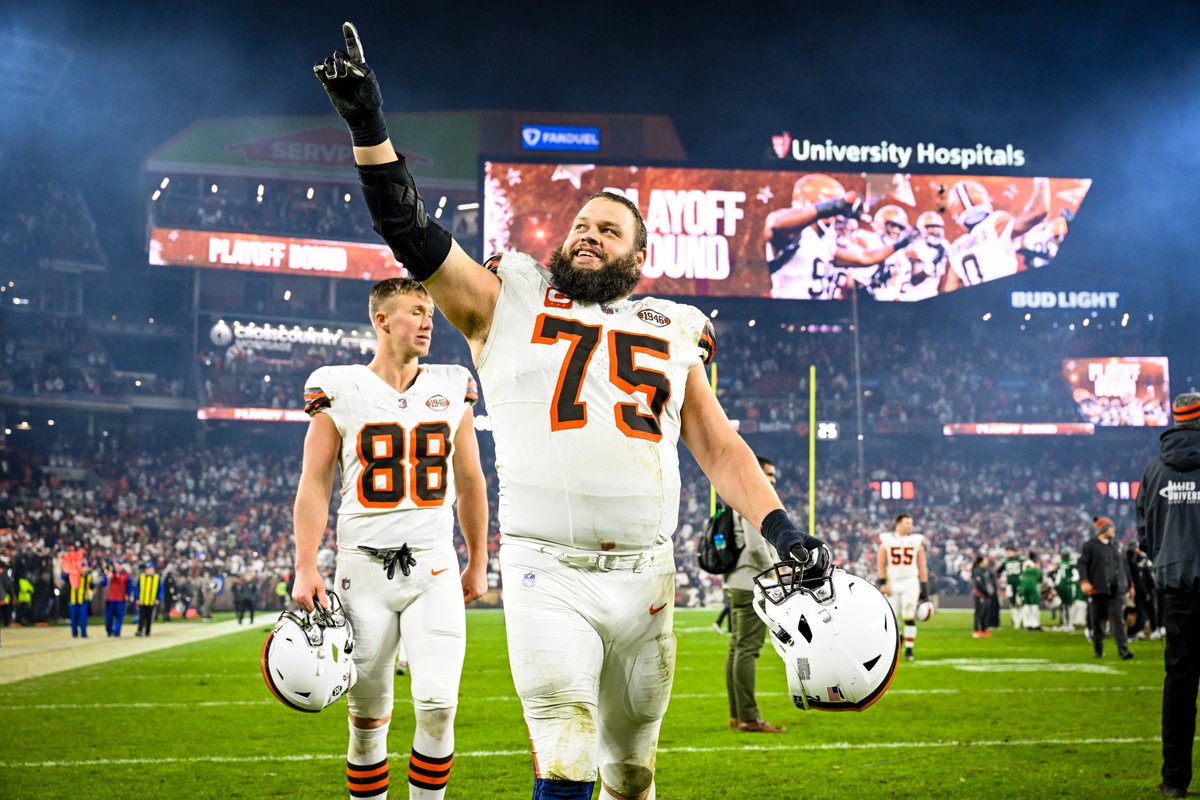 Browns tweet picture