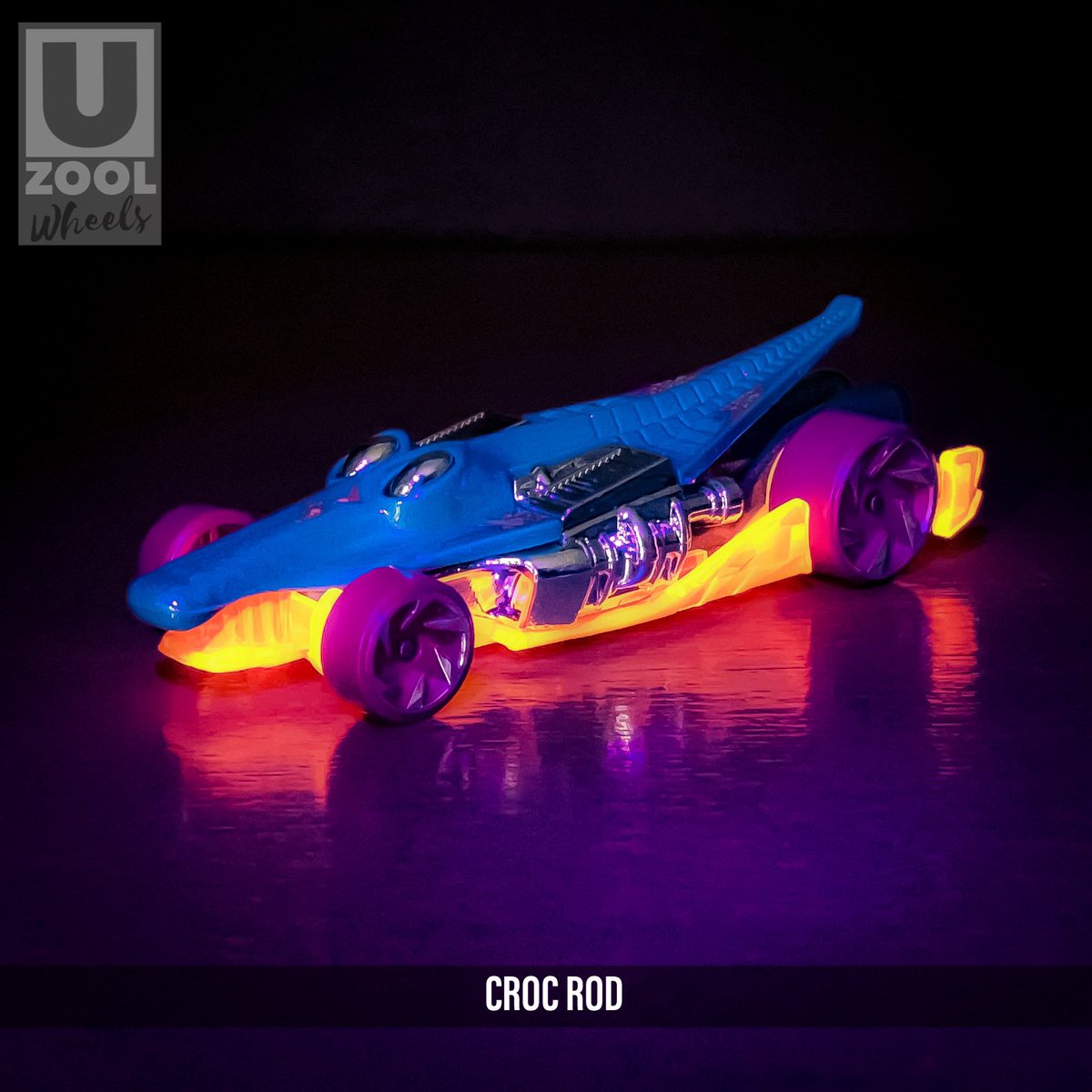U_ZOOL_WHEELS's tweet photo. CROC ROD (2024)
来年の新色を早摘み。
今回はリキャストされ、ボディがダイキャスト製になりました。
その分シャーシは半透明のプラ製になりまして、まるで“ID”のようなイメージ。
しかもブラックライトに反応して素敵に輝きます。
#HotWheels #ホットウィール #ミニカー #CrocRod https://t.co/cSwNJyWJyY