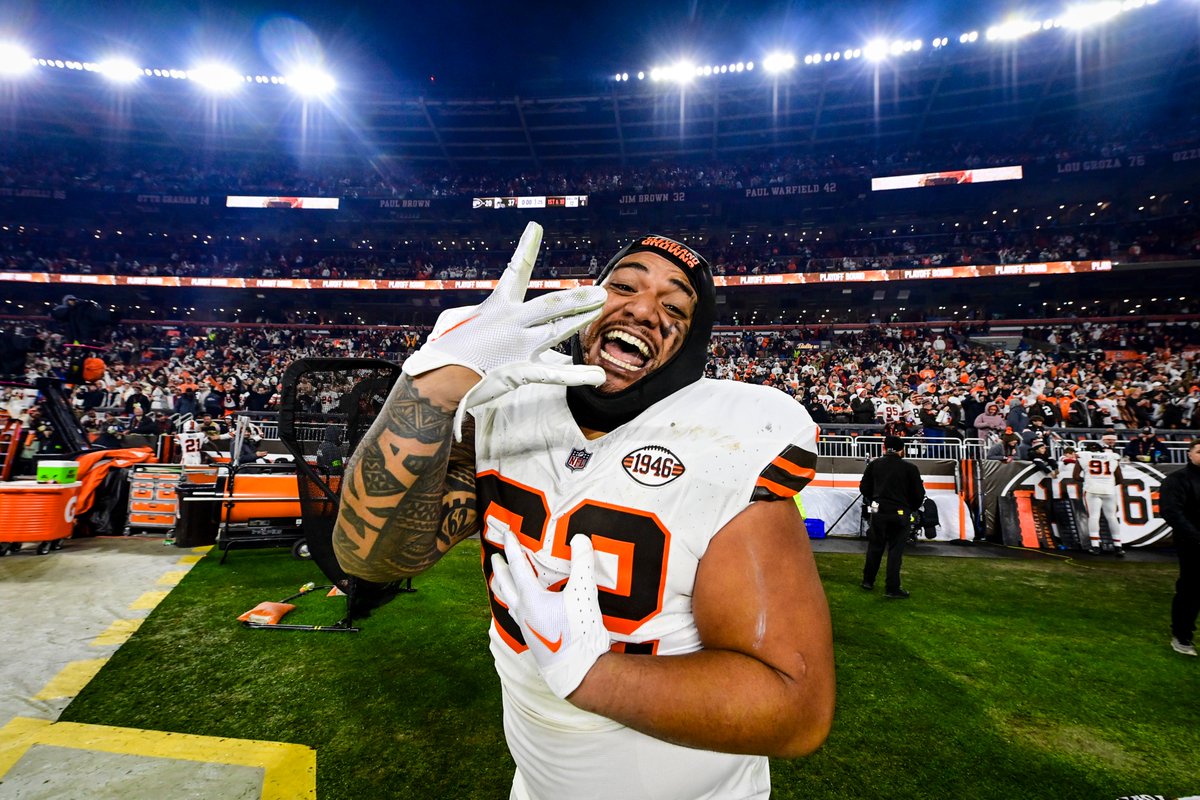Browns tweet picture