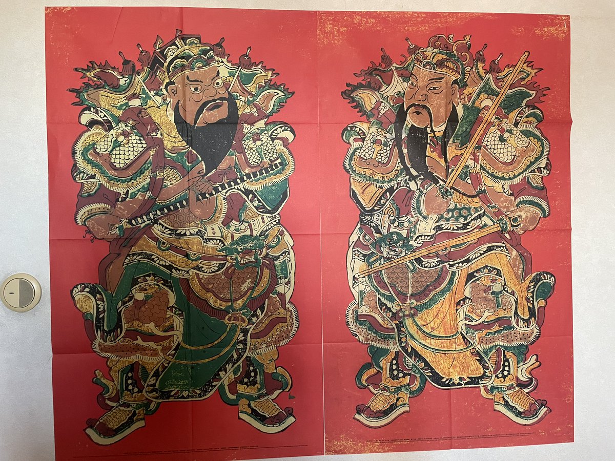 eugene_mori's tweet photo. 来るべき年男&amp;厄年に備えて、台湾で買ってきたニューイヤーポスターを飾る。大掃除がはかどる https://t.co/nmWDGJLWZG