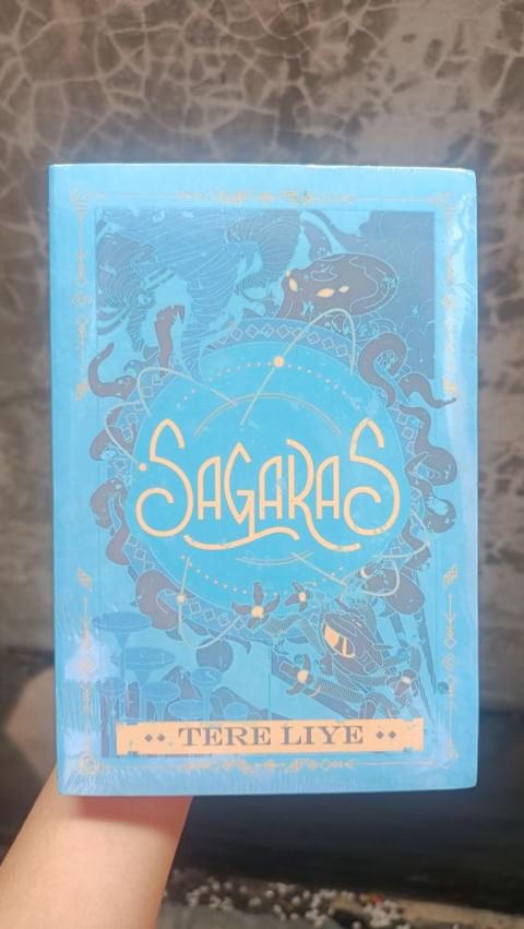 darwizen's tweet photo. TL! guys ada yg mau beli sagaras gakk? ini new dan masih diplastikin, harga 79k dom tangerang selatan. yang mau boleh rep aja yaa nanti di-dm. thank youuu 😁💖 https://t.co/lvUVv4qAzN