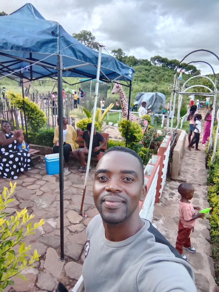 Trevor_sidogi's tweet photo. My little park deserve 100 repost 😢🙏🏾 https://t.co/ABZGSxbpMd
