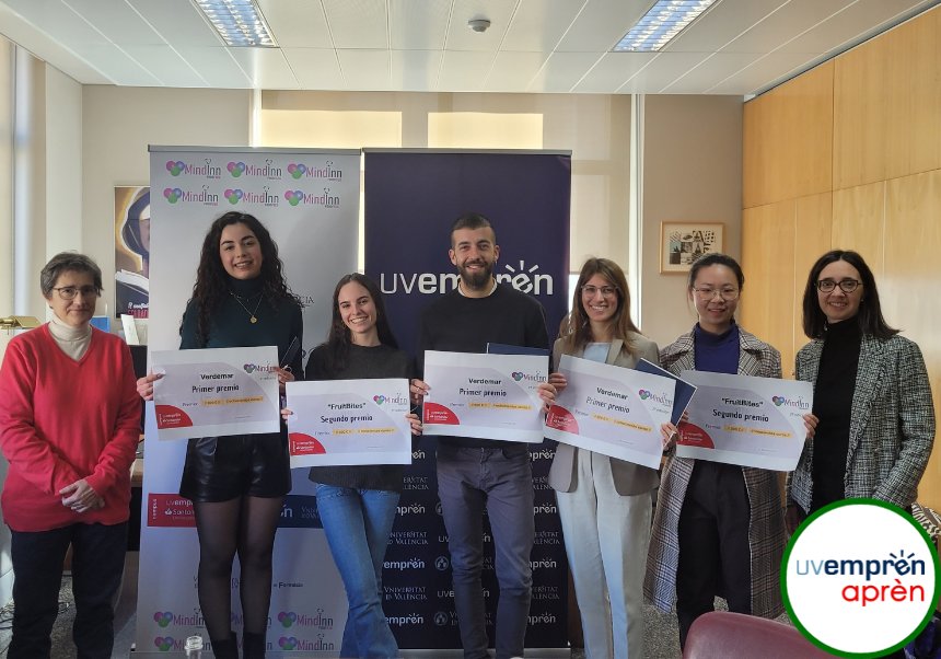 entrops_io's tweet photo. π #Premis #MindInnFoodandFeed de la @UV_EG i @santander_es
π₯Premi de 8οΈβ£0οΈβ£0οΈβ£ β¬ per a #Verdemar presentat per Sergio MartΓnez, Claudia Moyano, Francesc Ramon Mascarell, Mercedes Taroncher i Sara Efe.
π₯Premi de 3οΈβ£0οΈβ£0οΈβ£ β¬ per #FruitBites de Aitana DomΓnguez i Xinyue Li https://t.co/mp8cLrvZOy