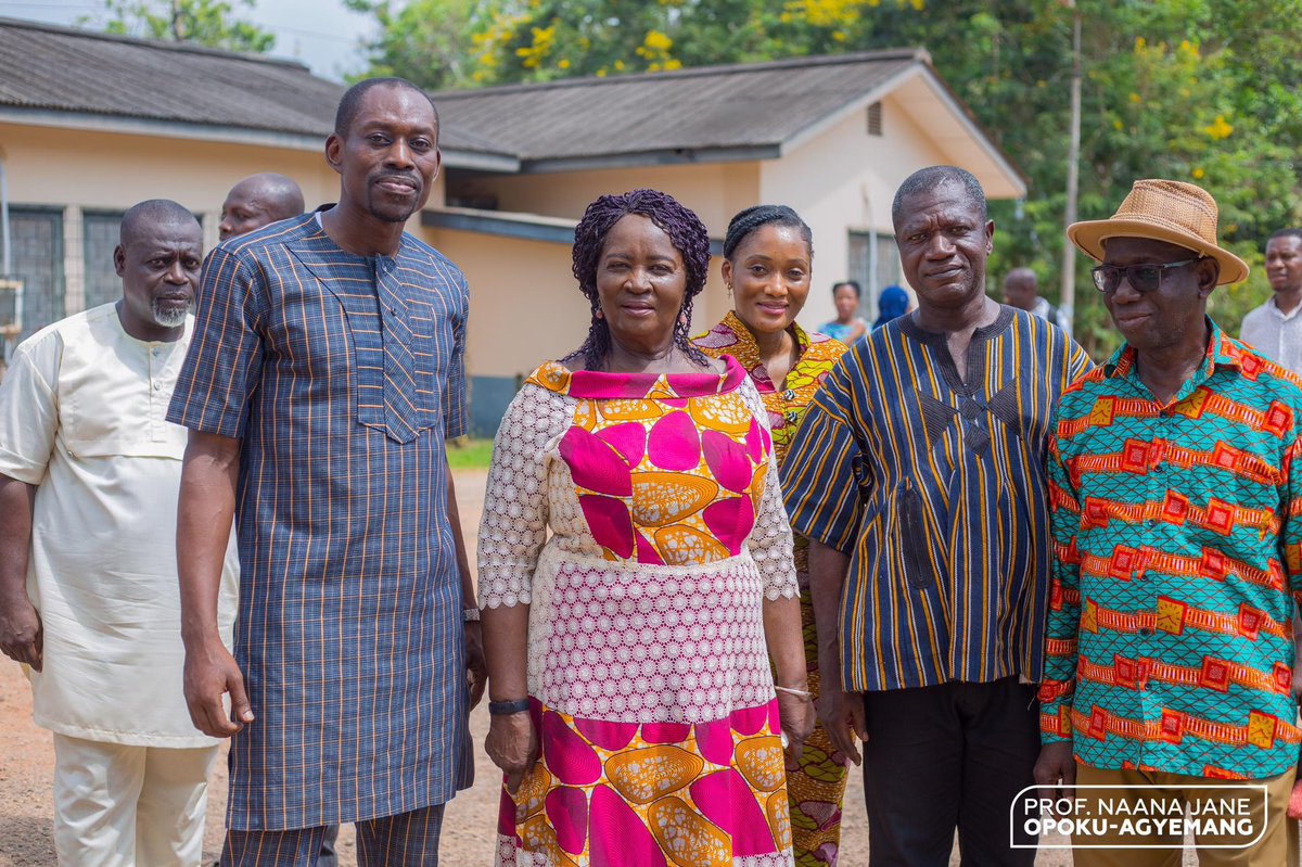 NJOAgyemang's tweet photo. I spent the morning of 28th December 2023 at the Psychiatric Hospital in Ankaful, where I made a donation of food and sanitary items to the facility. 

I was accompanied by some Regional and Constituency members of the National Democratic Congress, including the Chairman of the KEEA constituency,  Mr. John Quaicoe, Founder Batch Kwoffie; Sarah Kissi of the 31st December Movement; Charles Entsua (Secretary); Vivian Sortor (Women Organizer) and her deputy, Helen Essilfie; and many significant others. 

Mental health is something that should interest all of us. It’s an aspect of health that can affect anyone, regardless. Let us accept and embrace people in difficult situations since empathy, acceptance and tolerance have important healing benefits. 
1/