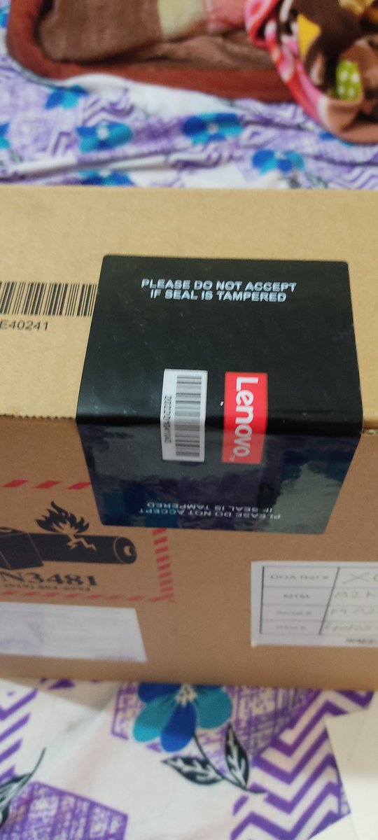 Kalesh08's tweet photo. @Lenovo_in @Lenovo_in  i bought a laptop in the month of October the technical team collected all the log then the engineer visited and sealed my laptop and approved DOA.the customer care team is ready to refund but it has been more then 2 months no one came to pick up my laptop. https://t.co/uxpYznMKYg