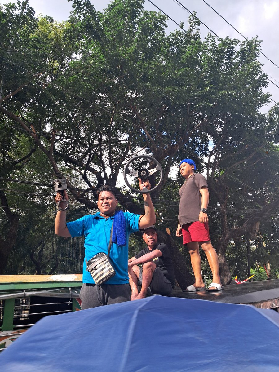 xiandrewE's tweet image. #NoToPUVModernizationProgram #NoToJeepneyPhaseout