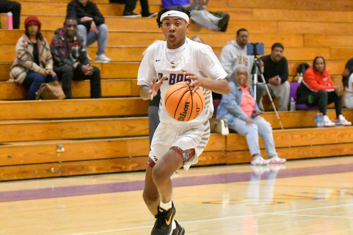 Sportscenetv's tweet photo. @BrahmaHoops faced Colony in the Turkey Shootout and got the win 64-54. Now in the @ClassicAtDamien the Brahmas get the win over the Titans 60-51 led by freshman Tyler West with 19 points. @chchampsports @PeteMarshallLaw @latsondheimer @DBHS_Athletics @CIFSS https://t.co/6QJiICQ9Tf