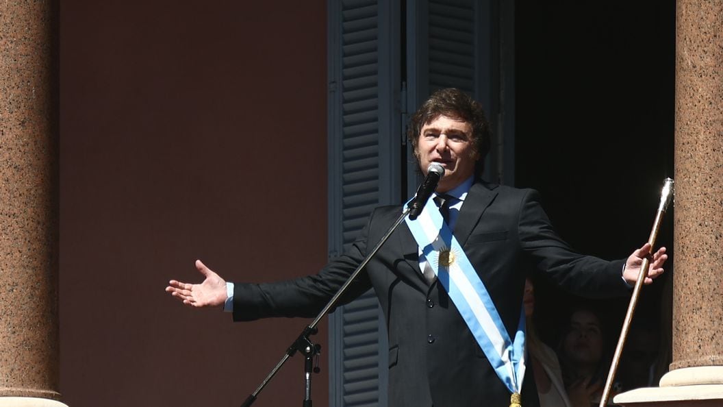 AskaCoin's tweet photo. Argentina's President Javier Milei introduces a draft bill for favorable tax rates on declared crypto holdings, showcasing a positive commitment to crypto recognition and integration amid initial opposition. #CryptoInclusion #PositiveReforms 🌍💼#coinaska #bitcoin #blockchain https://t.co/Bb1IF6yoFp