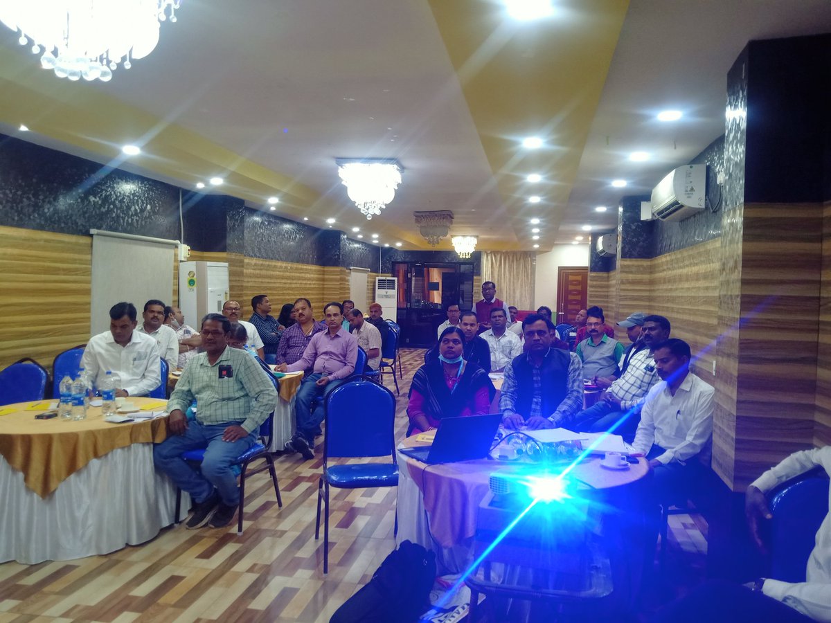 odishasacs's tweet photo. Dr. Urmila Misra, our Project Director, leading the charge at the state-level review meeting on single window help desk and social protection schemes. united front with DPMs, CPMs, and DIS from 30 districts working towards a brighter future. #SocialProtection #StateReviewMeeting https://t.co/ud66YLNgMb