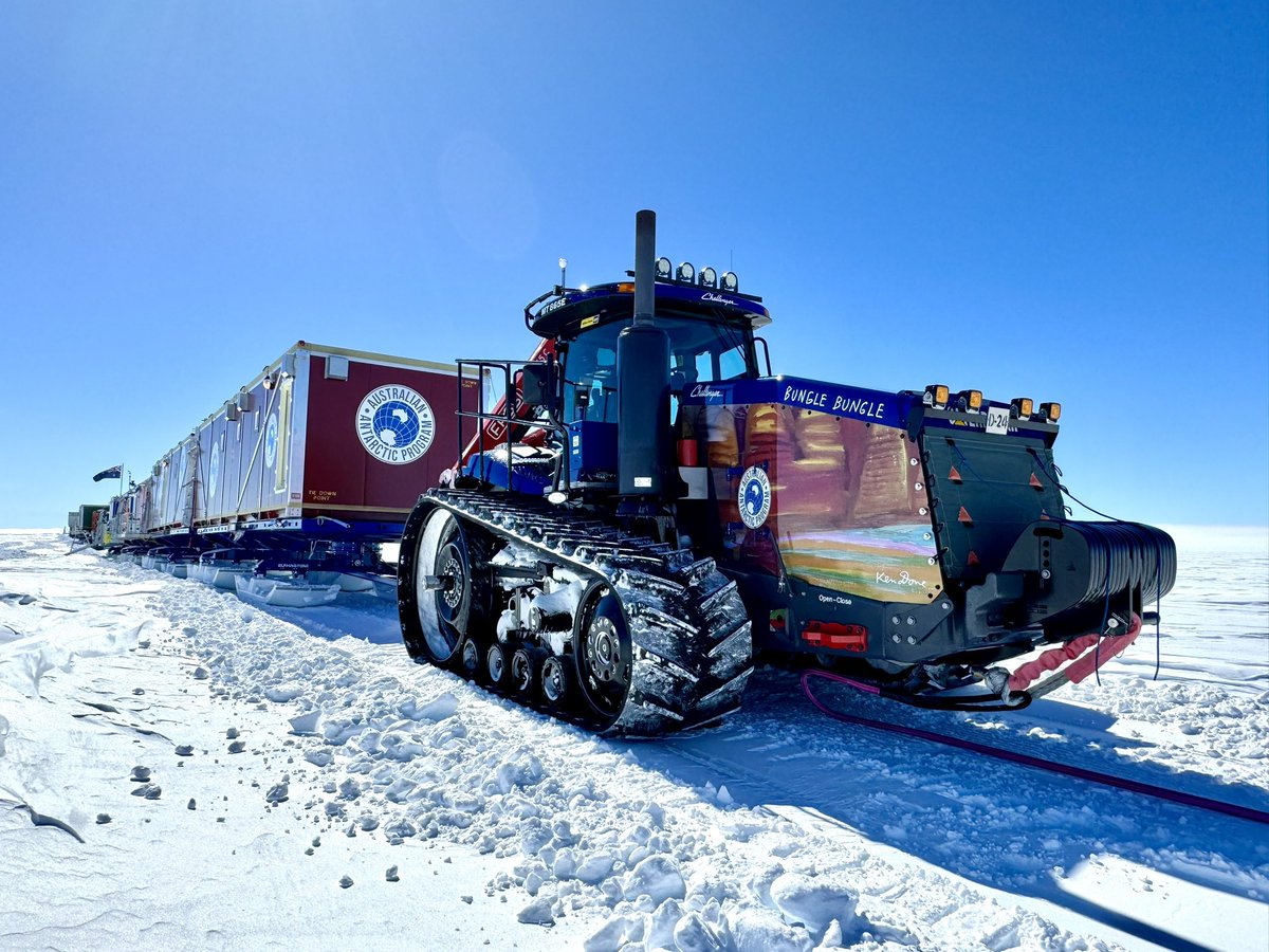 John Cherry (@johnjamescherry) on Twitter photo A bluebird day for the <a href="/AusAntarctic/">antarctica.gov.au</a> Traverse Team as we continue our journey south across Antarctica to Little Dome C 🇦🇺
<a href="/MillionYearIce/">Million Year Ice Core</a> A bluebird day for the <a href="/AusAntarctic/">antarctica.gov.au</a> Traverse Team as we continue our journey south across Antarctica to Little Dome C 🇦🇺
<a href="/MillionYearIce/">Million Year Ice Core</a>