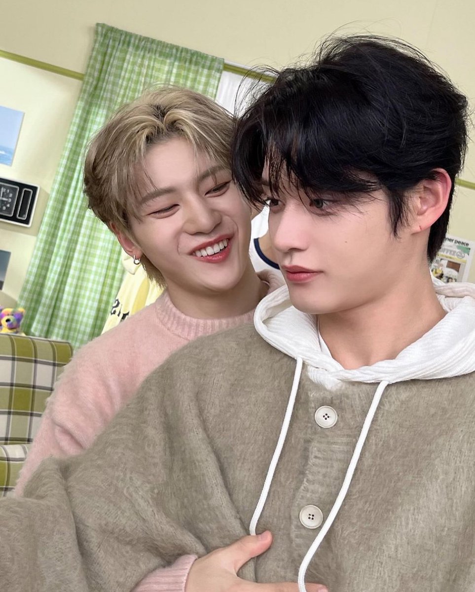 어어..???어어어어어...?????…어…? 어..? 어…….? 시발 아~~!!! 승기야!!! 1박!!!2일!!!!!!!!!