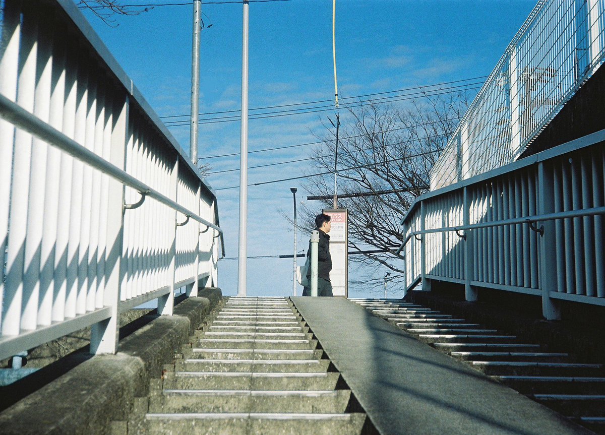 iwao_ryo's tweet photo. 題名:猫の目線から
#フィルムカメラ
#フィルム写真
#contax
#sonner
#ultramax400
#kodack
#photography
#photo
#zeissikon
#contaxii
#sonnar
#lovefilm
#film_jp
#filmphotography
#shootfilm
#filmcamera
#filmisnotdead
#filmisalive
#believeinfilm
#フィルム写真普及委員会
#snapshot
#leopfil https://t.co/GBlTmoPTmD