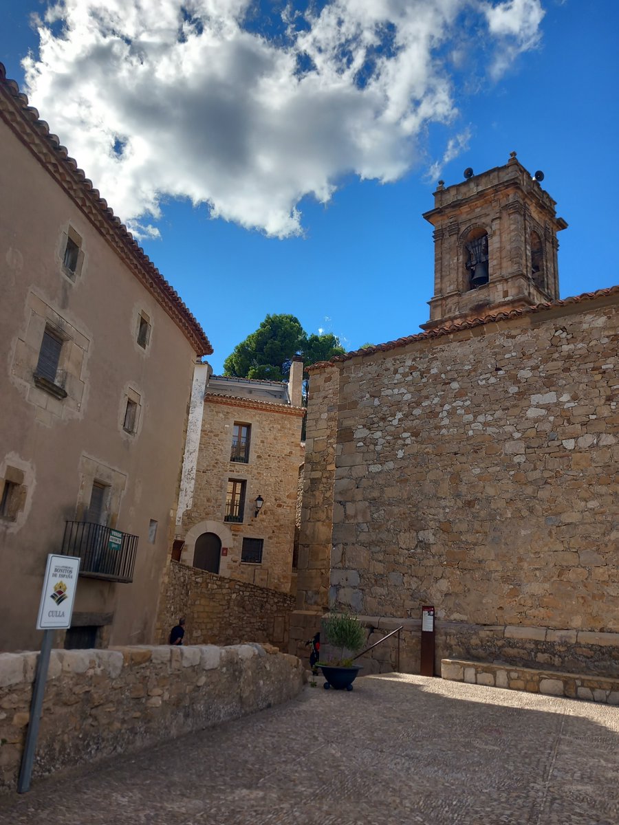 Disfruta de la magia de #Culla en este último fin de semana del año, un destino turístico único que embruja a sus visitantes con su encanto histórico y belleza natural. Te invitamos a vivir de unos días llenos de encanto, tradición y hospitalidad en uno de <a href="/LosPueblosmbe/">Pueblos más bonitos</a>