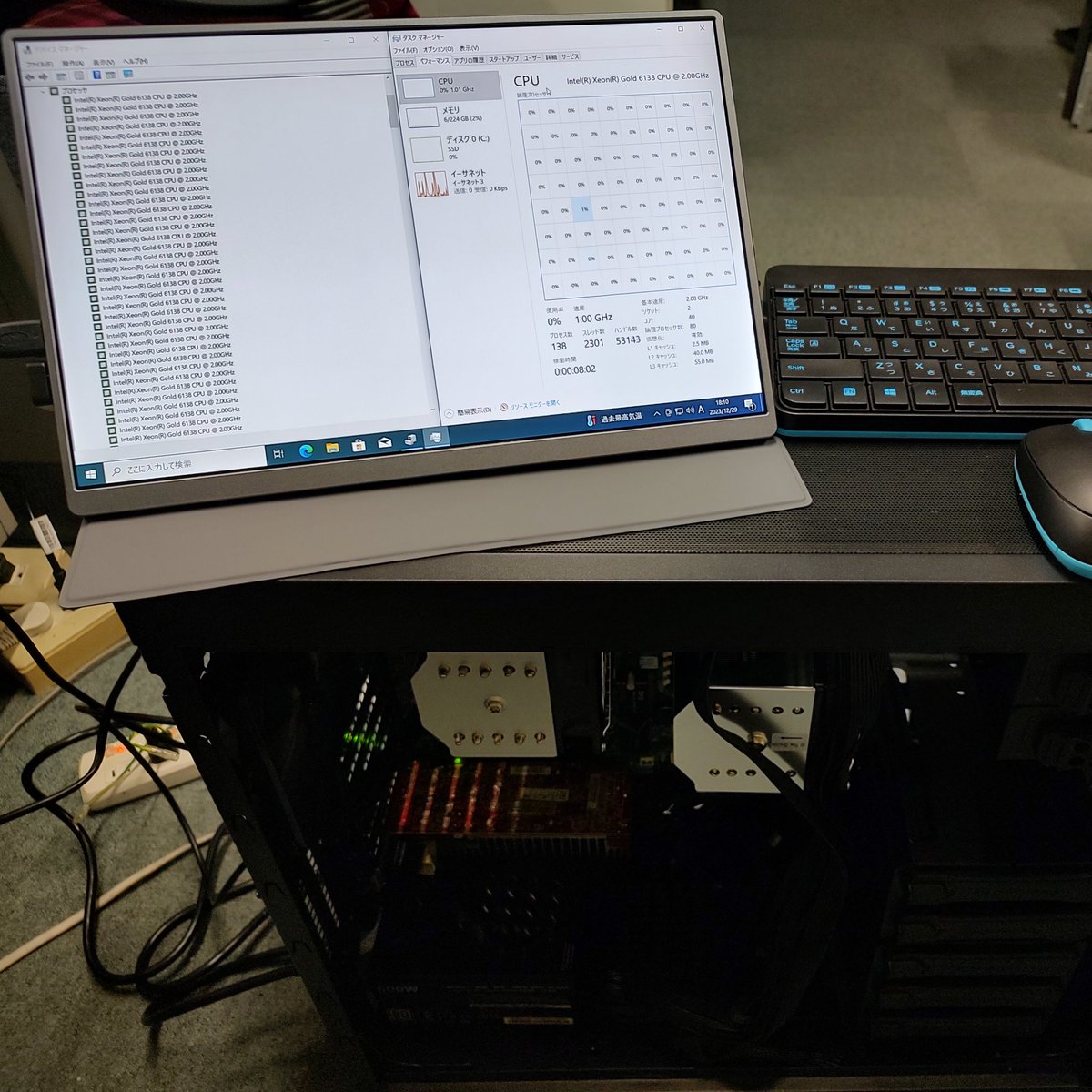 kshiono's tweet image. 会社で5年ほど不良在庫になってたマザーボード(X11DAi-N)があったので中古でXeon Gold 6138 x 2とメモリ32GB x 8を買って組んでみた。電源を入れるまでちゃんと動くかドキドキだったけど無事動いて一安心。 😅 ちょい古いとは言えマルチスレッドが効く用途ならまだまだ使えそう。 😁
#PC #Intel #Xeon
