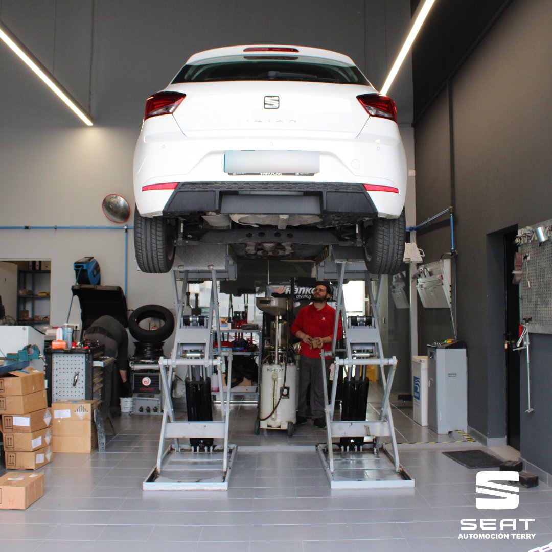 Auto_Terry's tweet photo. ¡Prepara tu #SEAT para los días más especiales del año en nuestro Servicio Oficial! Confía en los expertos y disfruta de la tranquilidad en cada viaje. 
#AutomocionTerry #TallerSEATOficial 
📍C. Villa de Rota, 11011 #Cadiz
📍C. de las Ciencias, 4, 11407 #Jerez de la Frontera https://t.co/KIHvC6tyIG