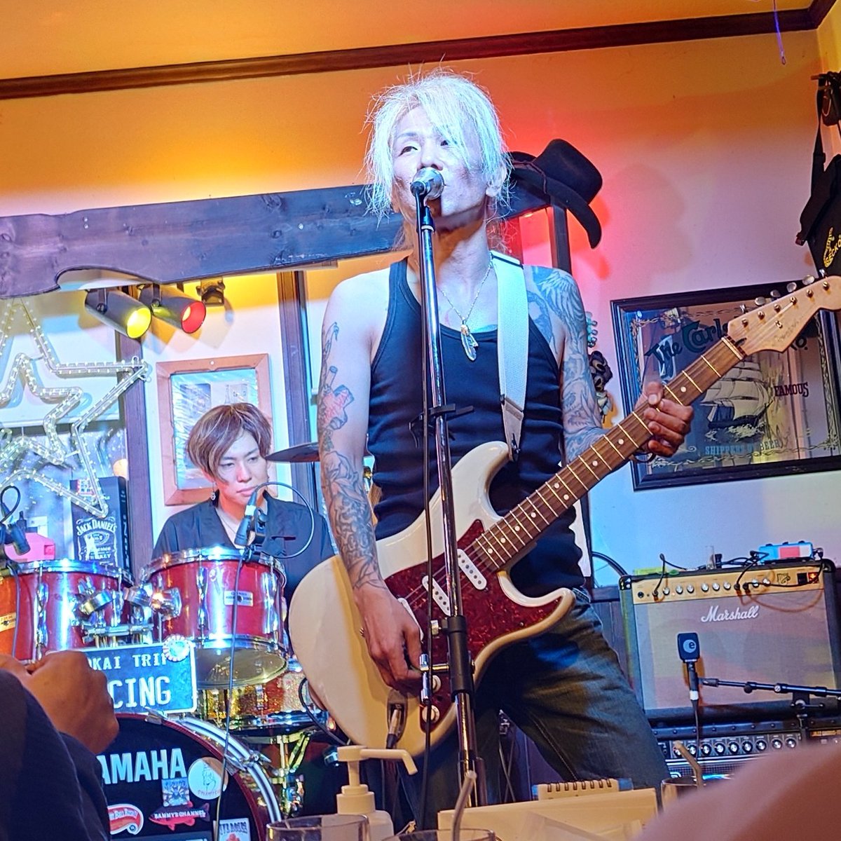 218Guitars's tweet photo. 本日はシレッと早仕舞いして大好きなCannon Ball Rushのライブに参加٩(ˊᗜˋ*)وｨｪｰｨ♬*

とにかくとにかく最高のライブを有難う御座いました☆ https://t.co/ajkktZTQcs