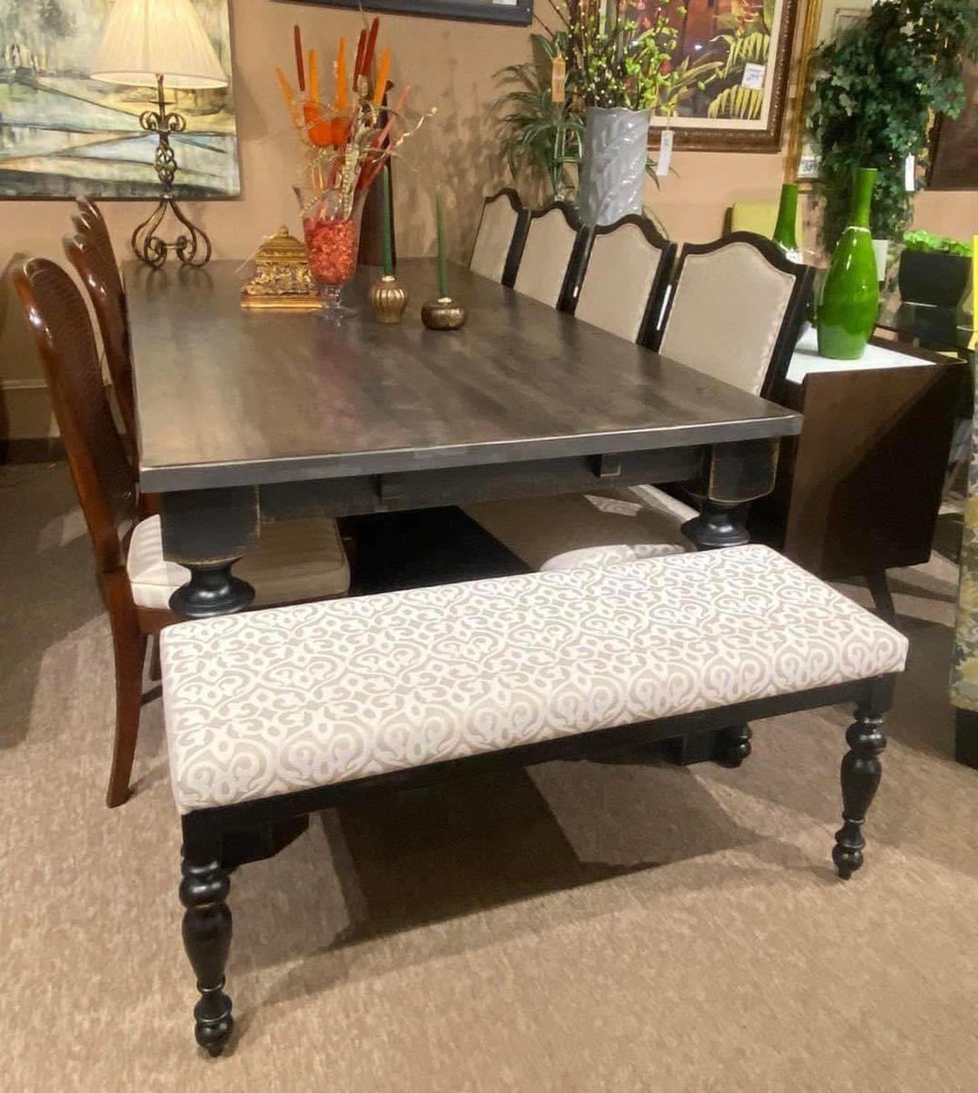 DesignFrederick's tweet photo. 📣 BOXING WEEK SAVINGS! NO TAX ON INSTOCK ITEMS - FINAL DAYS!
Save now on top quality furniture for your home! No tax on in stock items!!
👉 Visit our Guelph showroom today!
#Guelph #CustomFurniture #GuelphFurniture #FabricSofas #BoxingDaySale #InstockSale https://t.co/AQxut5LphG