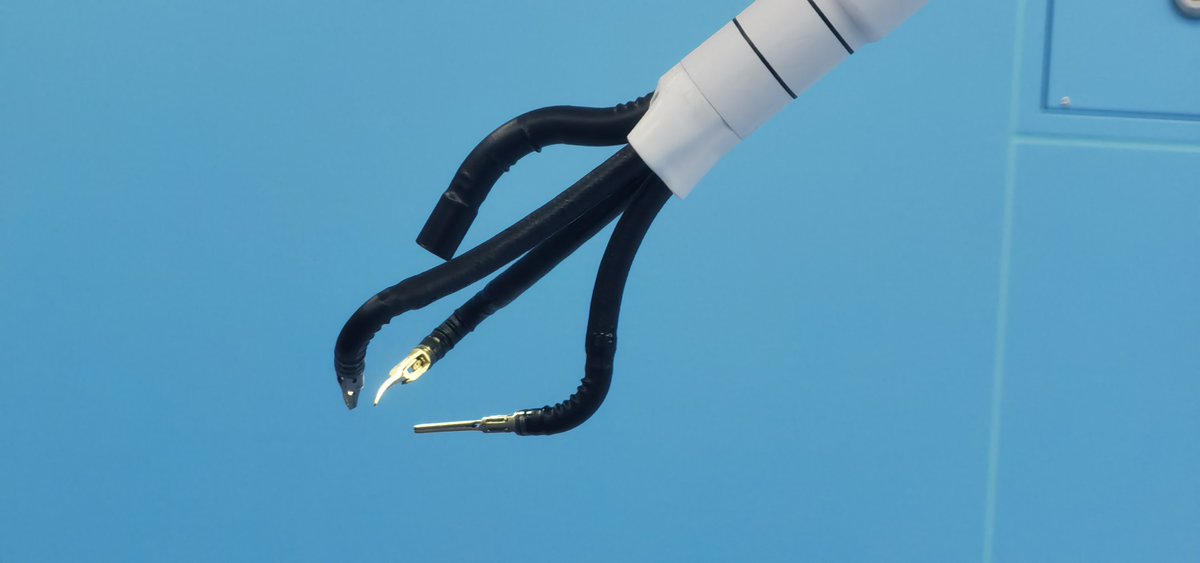 AsianJUrol's tweet photo. 🚀 Noverl Single-port Robotic System!  Discover the groundbreaking study by Prof. Linhui Wang on Initial experience of single-port RARP with the SHURUI system. #RoboticSurgery #UrologyInnovation https://t.co/37TDfF7KsA https://t.co/QuYpjyzUpH